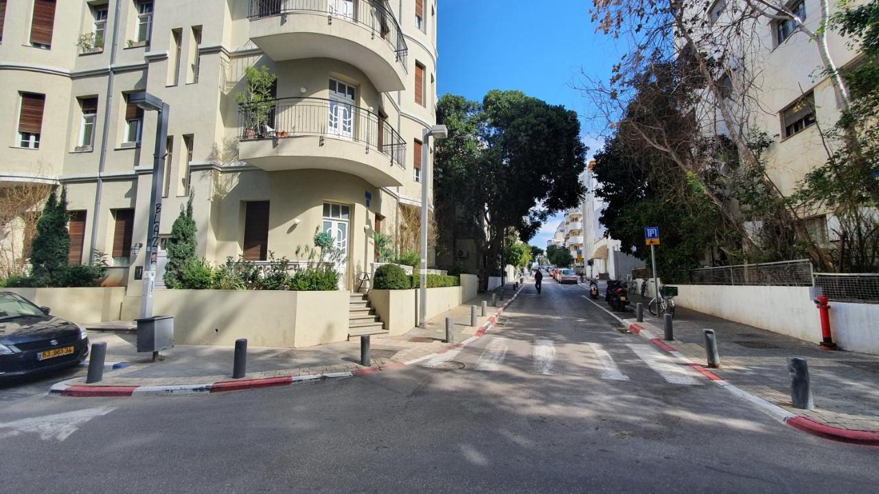 Bnbisrael Apartments - Melchett Plume Tel Aviv Bagian luar foto